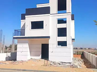 في وادي النيل، الحزام الأخضر، 226 متر