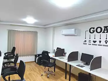 عقارات للإيجار في شارع كارفور الرئيسي، زهراء المعادي، 100 متر