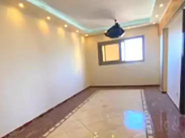 شقق للبيع في شارع مسجد الصالحين، البيطاش، 110 متر