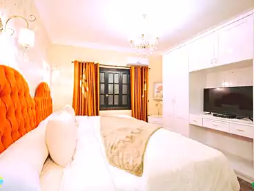 For sale in Sedki Suliman St., South Academy (G), 200 sqm