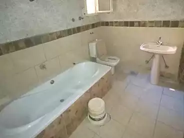 عقارات للبيع في شارع عين شمس، البيطاش، 80 متر