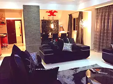 شقق للبيع في كمبوند هاي تاون، كمبوند بمدينة الشروق، 142 متر