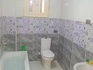 عقارات للإيجار في شارع البرنسيسة، البيطاش، 100 متر