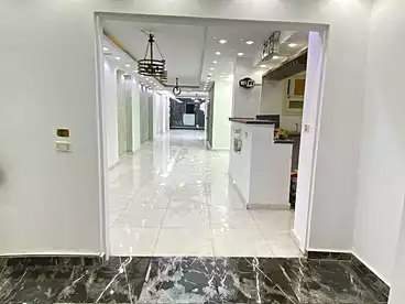 محلات للإيجار في شارع متحف المطريه، النعام، 160 متر
