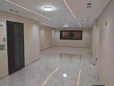 Administrative For rent in Helmeyat El Zaytoun, El Zaytun, 180 sqm