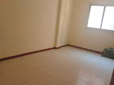 Apartments For sale in Neighbourhood 4, 15th of May, 90 sqm