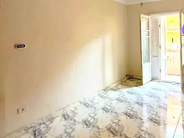 Apartments For sale in Iskandar Ibrahim St., Miami, 130 sqm