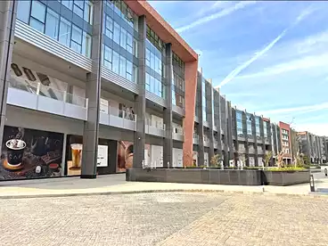Offices For rent in Three Sixty Mall - LM Sabbour, Compounds in New Cairo, 150 sqm