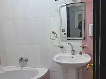 Private للبيع في شارع محمد رحيم، الياسمين 3، 200 متر