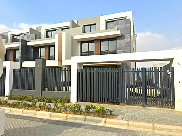 Villas For sale in El Patio Town Compound - La Vista, Compounds in New Cairo, 235 sqm