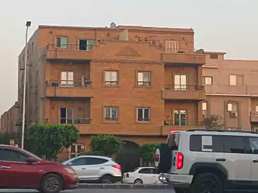 Private للبيع في شارع سمير شحاتة، الياسمين 1، 200 متر