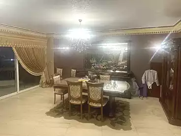 شقق للبيع في شارع عثمان بن عفان، ميدان تريومف، 230 متر