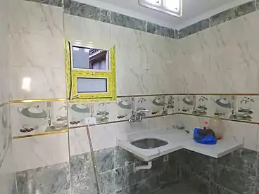 شقق للبيع في شارع الزهور، البيطاش، 100 متر