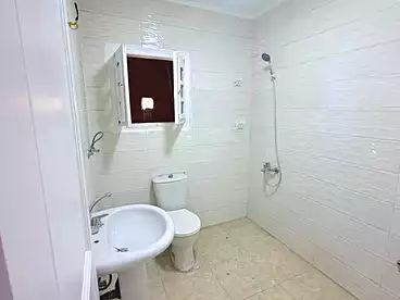 Apartments For sale in Gamal Abd El Naser St., Gisr Al Suez, 140 sqm