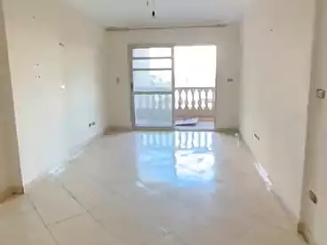 شقق للإيجار في محرم بك، الاسكندرية، 120 متر