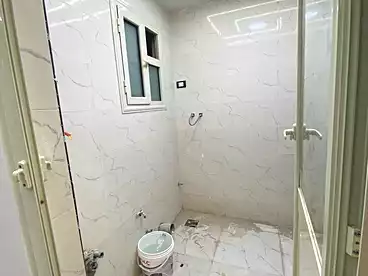 Apartments For sale in El Eshrein St., Ain Shams El Sharkia, 140 sqm