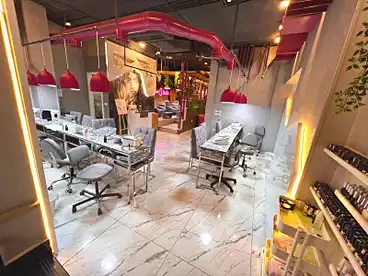 محلات للبيع في ميدان اسوان، العجوزة، 250 متر