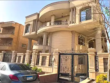 Separate Villa For sale in Mohamed Rahim St, El Yasmeen 3, 1130 sqm
