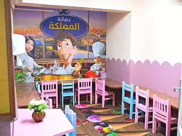 Commercial For rent in El Sahaba El Keram St., El Sefarat Neighborhood, 400 sqm