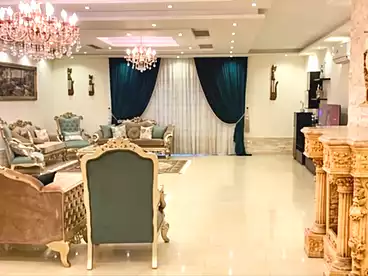 شقق مفروشة للبيع في شارع محمد نجيب، سيدي بشر بحري، 270 متر