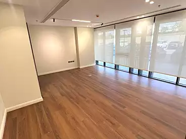 Offices For rent in Northern 90th St., 90th Street, 318 sqm