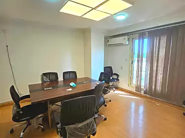 مكاتب للإيجار في شارع اللاسلكي، المعادي الجديدة، 300 متر