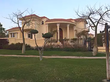 قصر للبيع في كمبوند رويال هيلز، كمبوند في ٦ اكتوبر، 1000 متر