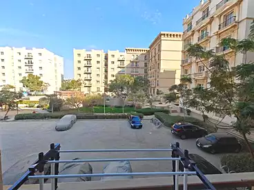 Apartments For sale in Centre Ville - Hyde Park Compound, Hyde Park Compound, 240 sqm