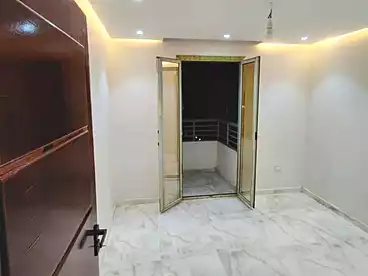شقق للإيجار في محرم بك، الاسكندرية، 105 متر