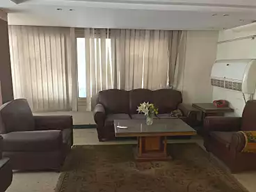 عقارات للإيجار في شارع عبد العزيز، العتبه، 160 متر