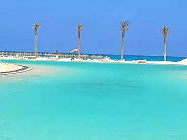 شاليه بحديقة للبيع في منتجع سي شور - هايد بارك، منتجعات الساحل الشمالى، 65 متر
