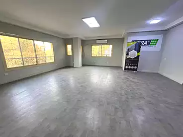 For rent in Street 206, Degla, 400 sqm