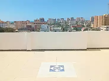 Roof For sale in Al Agamy, Alexandria, 250 sqm