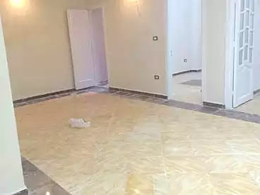 شقق للبيع في شارع الزهور، البيطاش، 100 متر