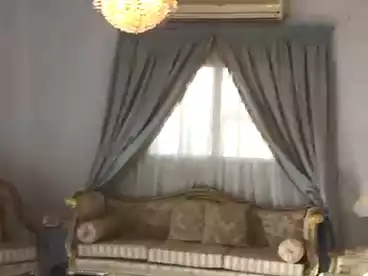 روف للبيع في احمد عكاشة، شارع د، 210 متر