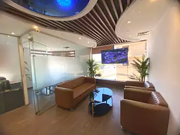مقر إداري للإيجار في شارع التسعين الشمالي، شارع التسعين، 300 متر