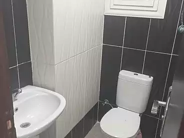 Commercial For rent in Gamal Abd El Nasir St, Sidi Beshr Bahri, 75 sqm