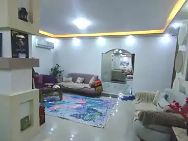 شقق للبيع في شارع الفاروق، البيطاش، 650 متر
