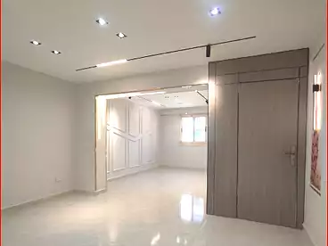 Apartments For sale in Iskandar Ibrahim St., Miami, 130 sqm
