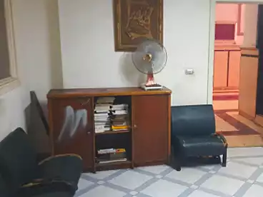 إداري للإيجار في جناكليس، الاسكندرية، 90 متر