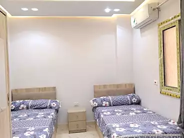 في الحي الأول، الأحياء، 50 متر