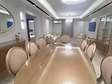 في الحي السادس عشر، الشيخ زايد، 160 متر