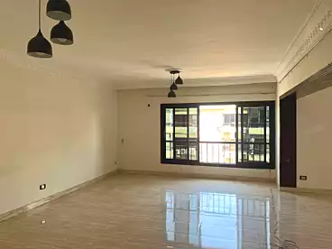 in Sifarat St., El Sefarat Neighborhood, 180 sqm