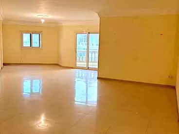 in Akhnaton St., Fifth Neighborhood, 230 sqm