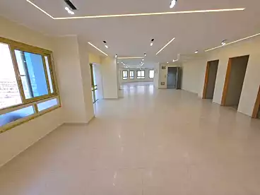 مقر إداري للإيجار في أبراج سما المعادي، كمبوند بالمعادي، 360 متر