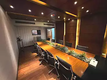 في أبراج عثمان، شارع كورنيش المعادي، 650 متر