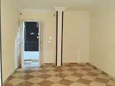 عقارات للإيجار في شارع محمود العيسوي، ميامي، 100 متر
