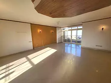 Apartments For sale in Corniche El Nile St., Shoubra, 250 sqm