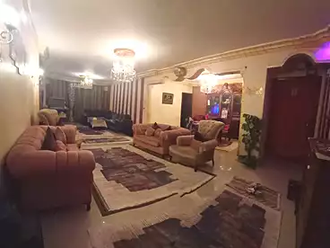 شقق للبيع في شارع المعز، محرم بك، 150 متر