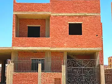 أراضي للبيع في شارع السنترال، الحي السادس، 208 متر
